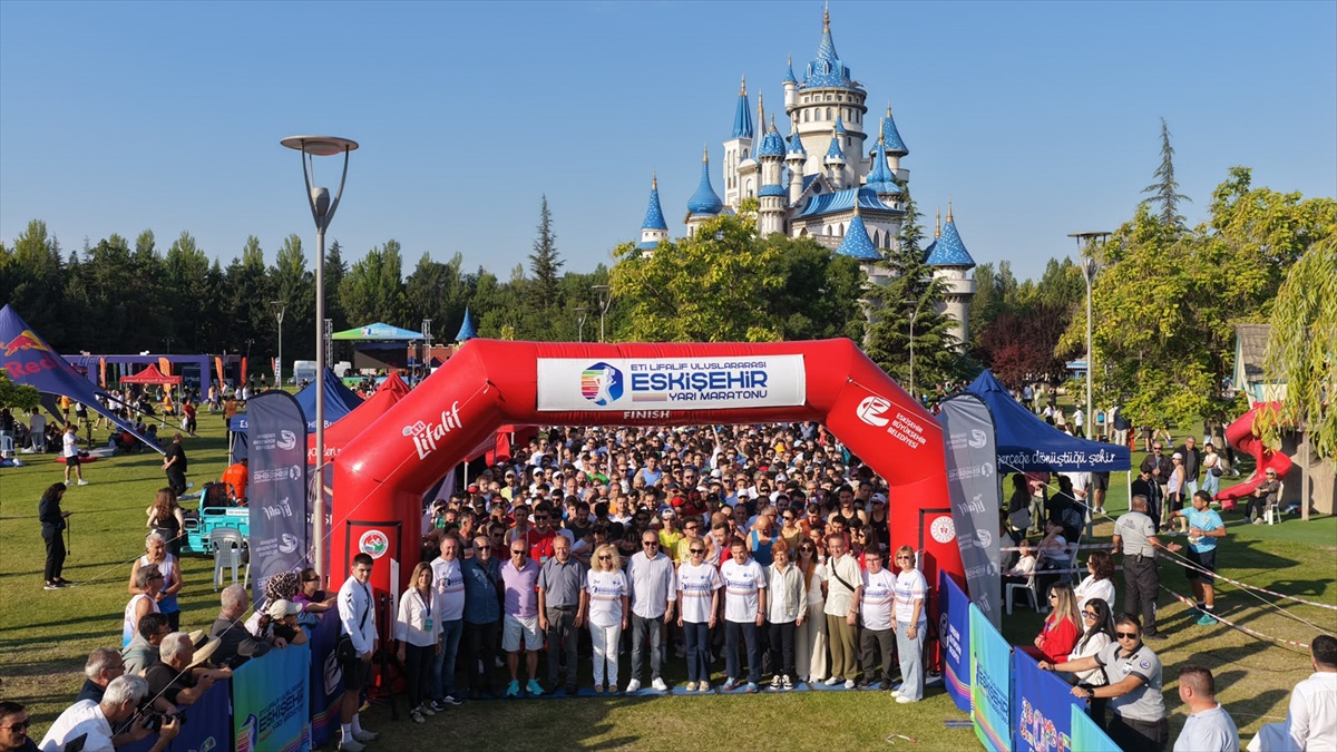 Eskişehir Yarı Maratonu Büyük Coşkuyla Tamamlandı
