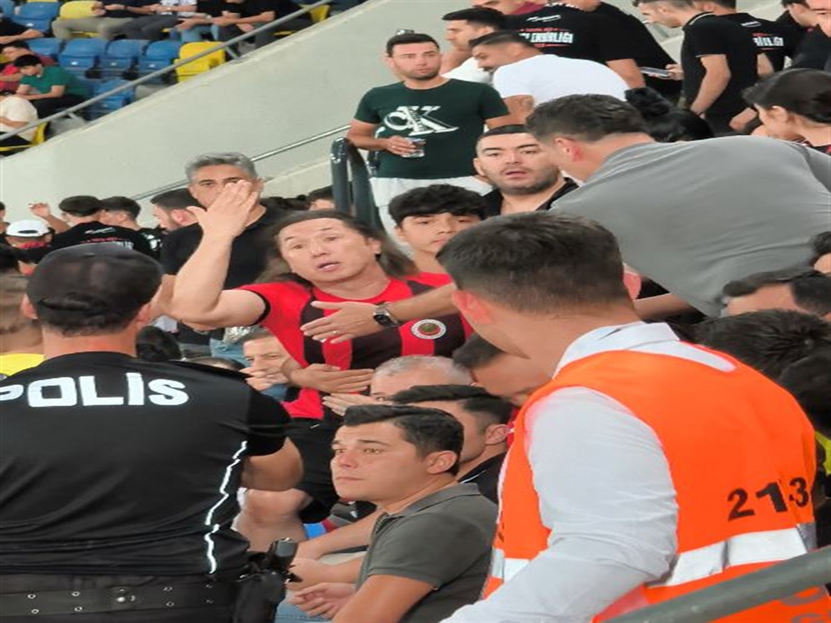 Ankara\'da Çocuğa Forma İzni Yok!