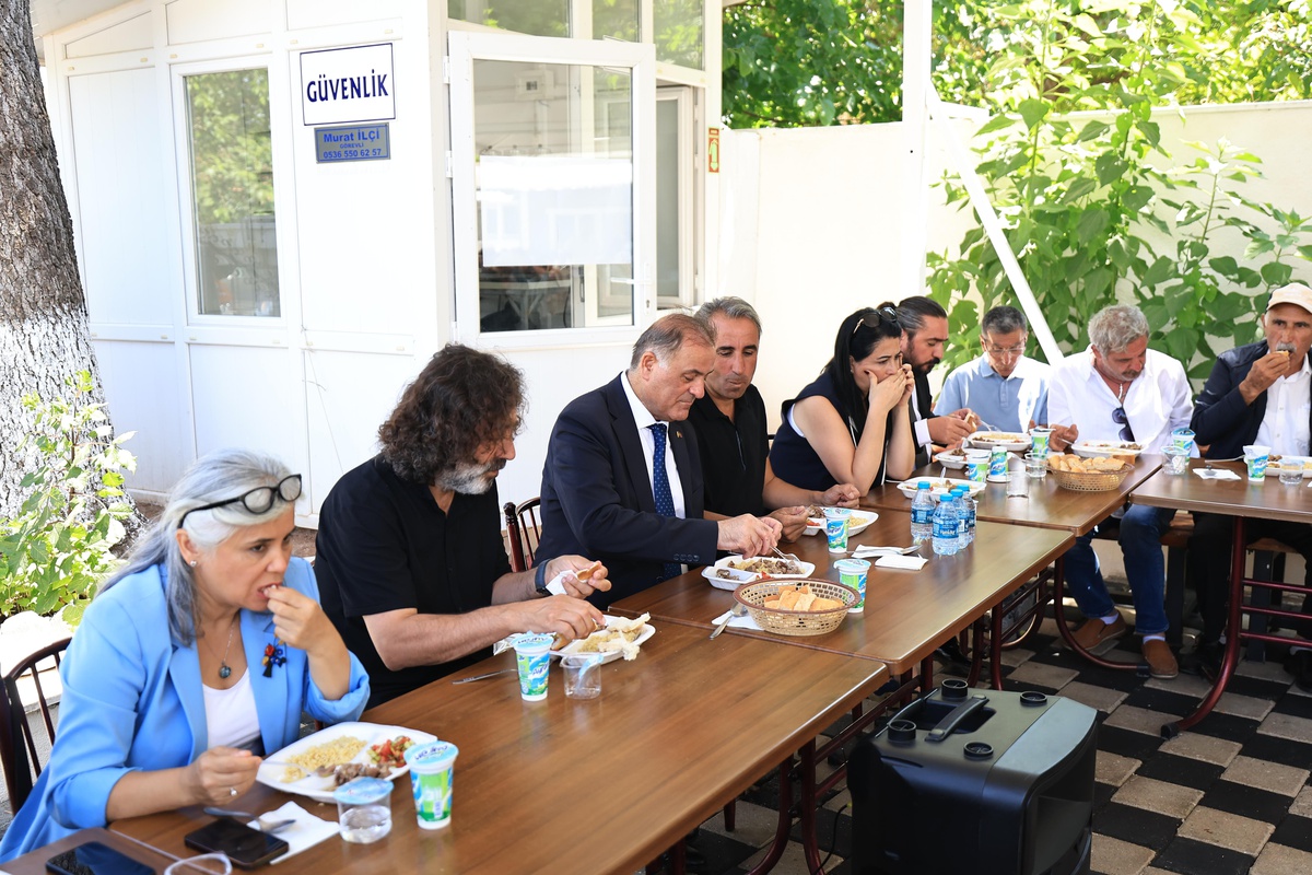 İBB Başkan Vekili Aslan, Nevşehir\'deki Hacı Bektaş Veli anma törenine katıldı