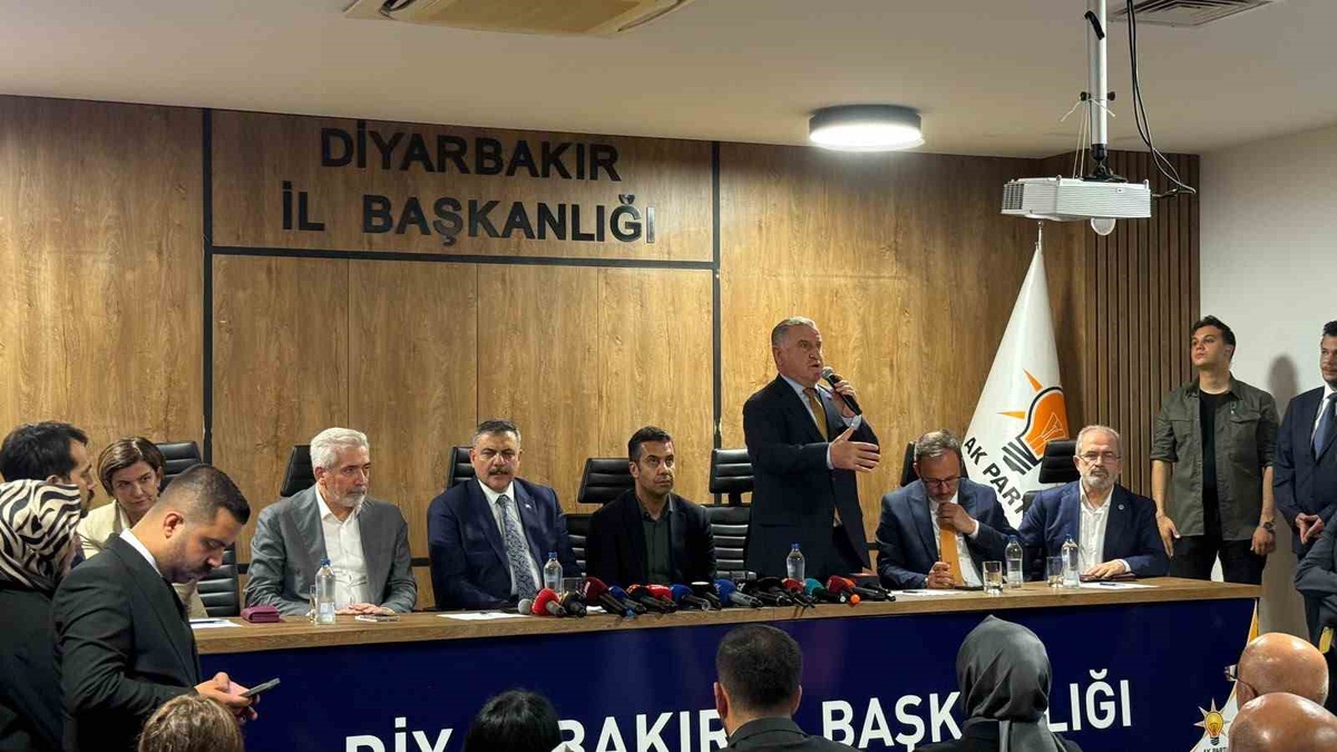 Bakanlar Diyarbakır\'da Maç İzleyecek