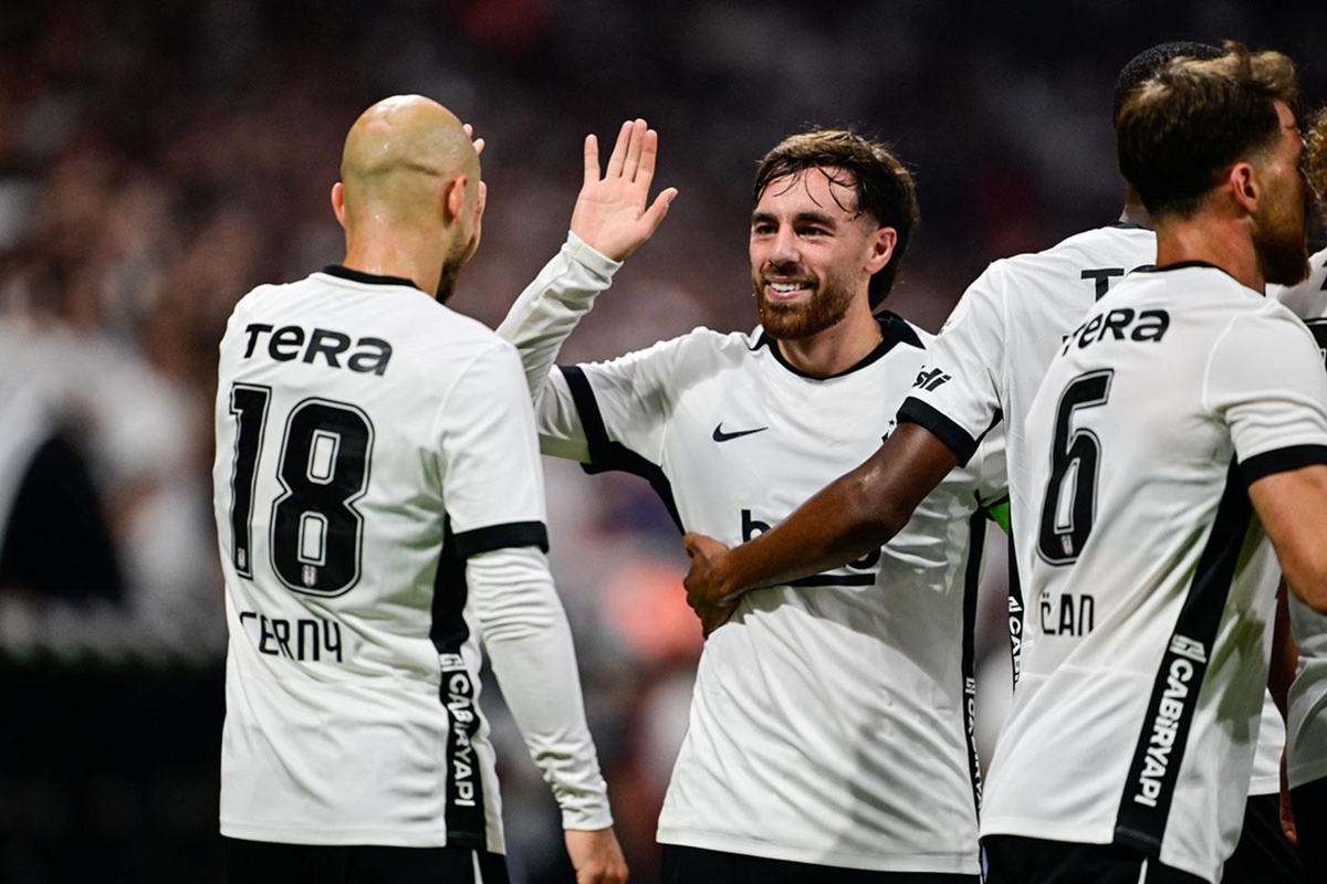 Kara Kartal sezona 3 puanla başladı! Beşiktaş, Eyüpspor\'u devirdi
