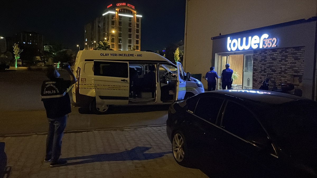 Kayseri\'de rezidansta rahatsızlanan kişi öldü