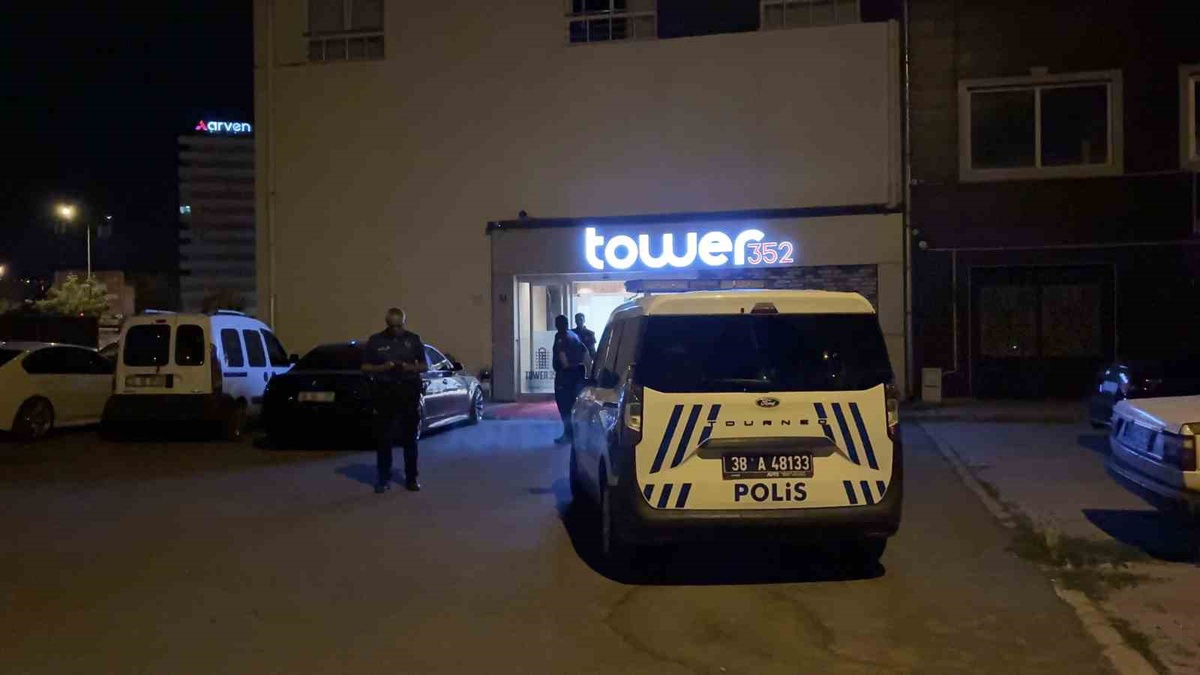 Kayseri\'de rezidansta 1 kişi ölü bulundu