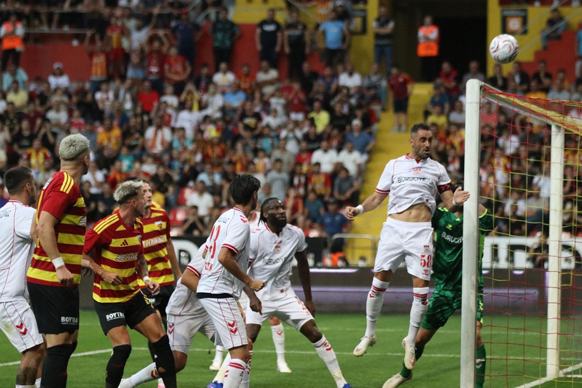 Kayserispor\'dan kusursuz başlangıç! Sivasspor\'u devirdi, 2\'de 2 yaptı