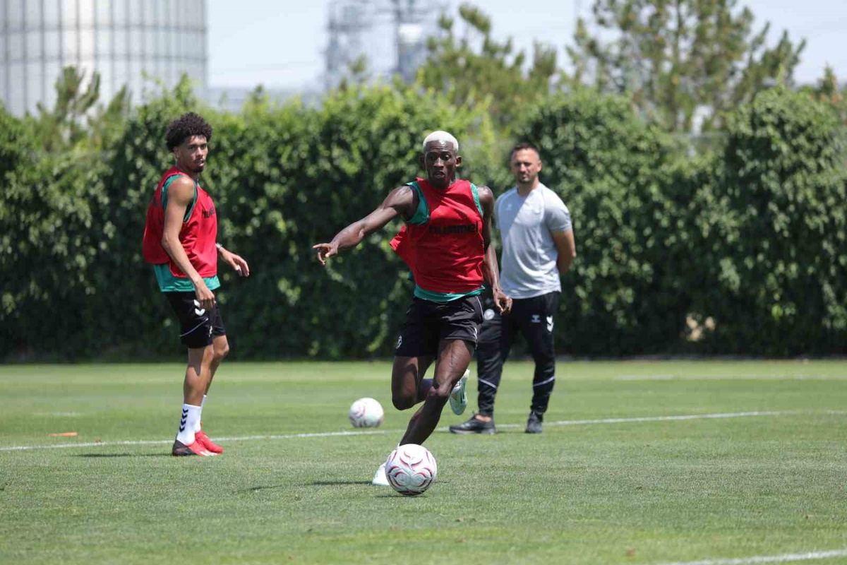 Konyaspor Fenerbahçe Maçına Hazırlanıyor