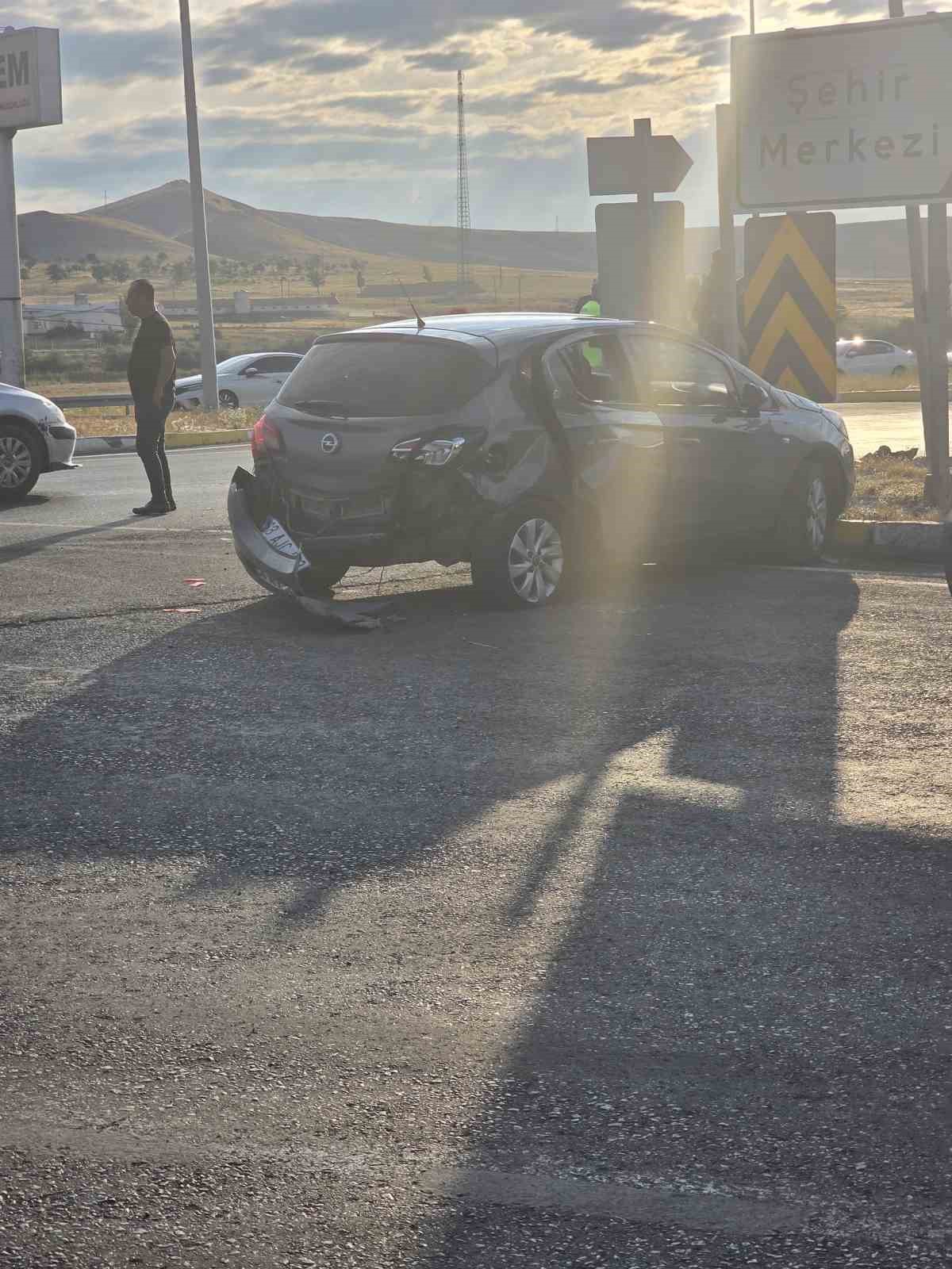 Sivas\'ta Trafik Kazası: 7 Yaralı