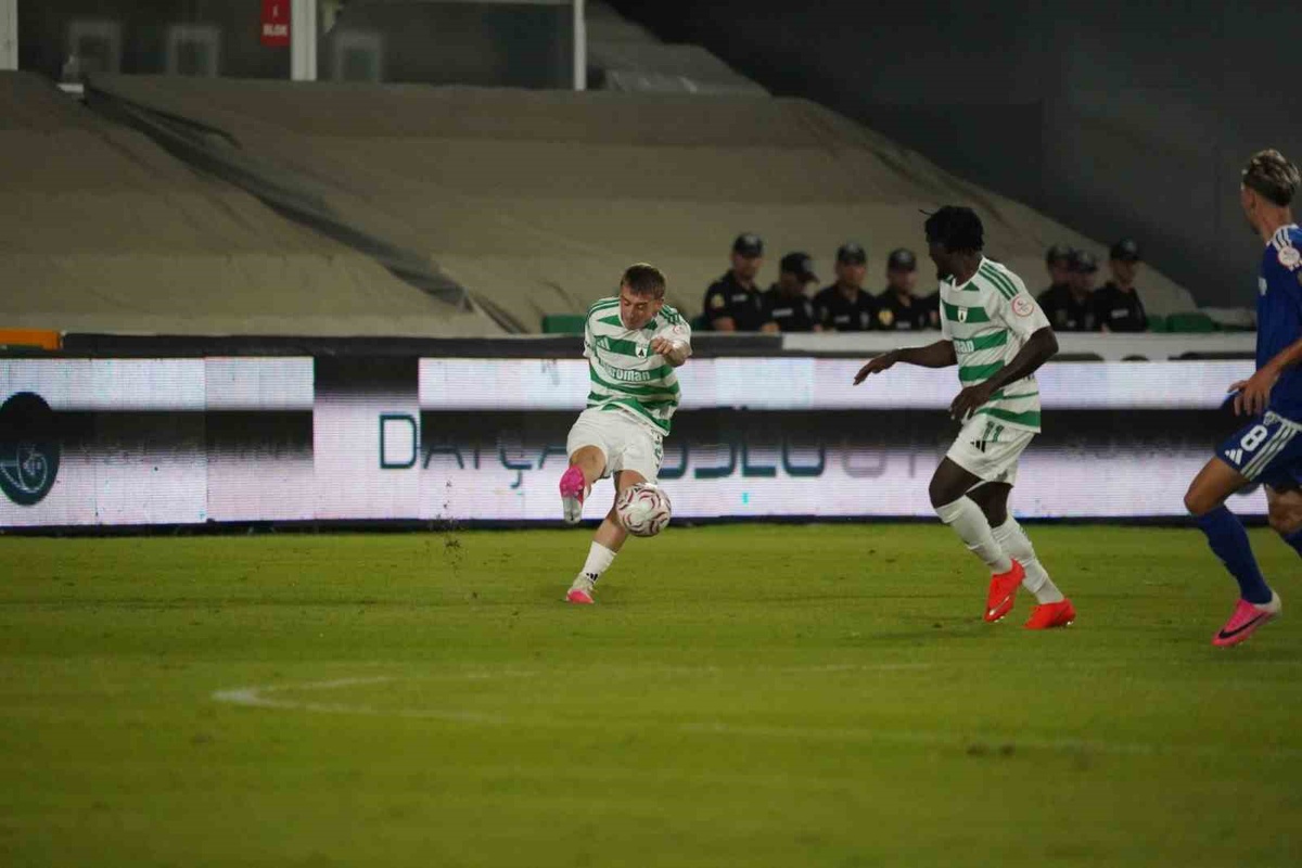 Muğlaspor ve Bandırmaspor Kıran Kırana Berabere