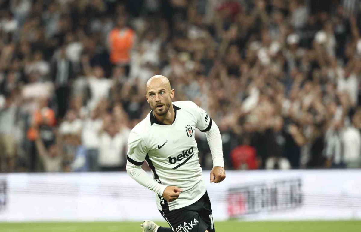 Beşiktaş, Eyüpspor\'u 1-0 Önde Bitirdi