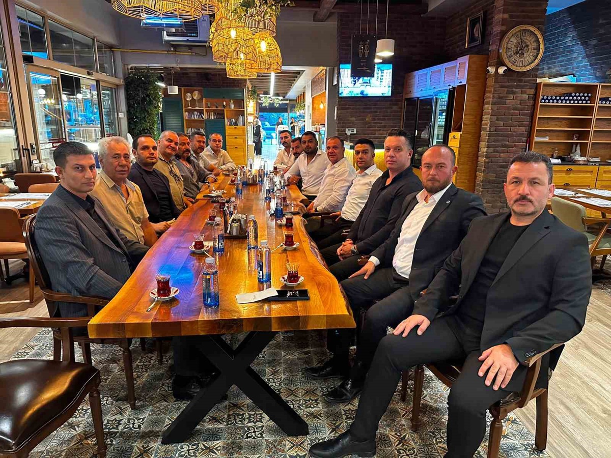 Eskişehir\'de Ülkü Ocakları Buluşması