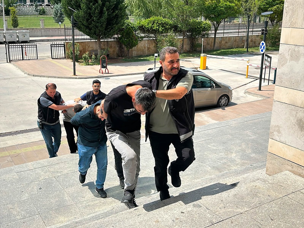 Uşak\'taki Kuyumcu Soygununda 3 Tutuklama