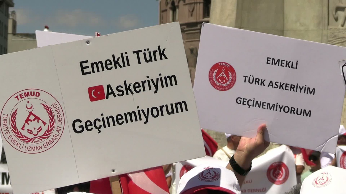 Uzman Çavuşlardan Ankara\'da Hak Yürüyüşü