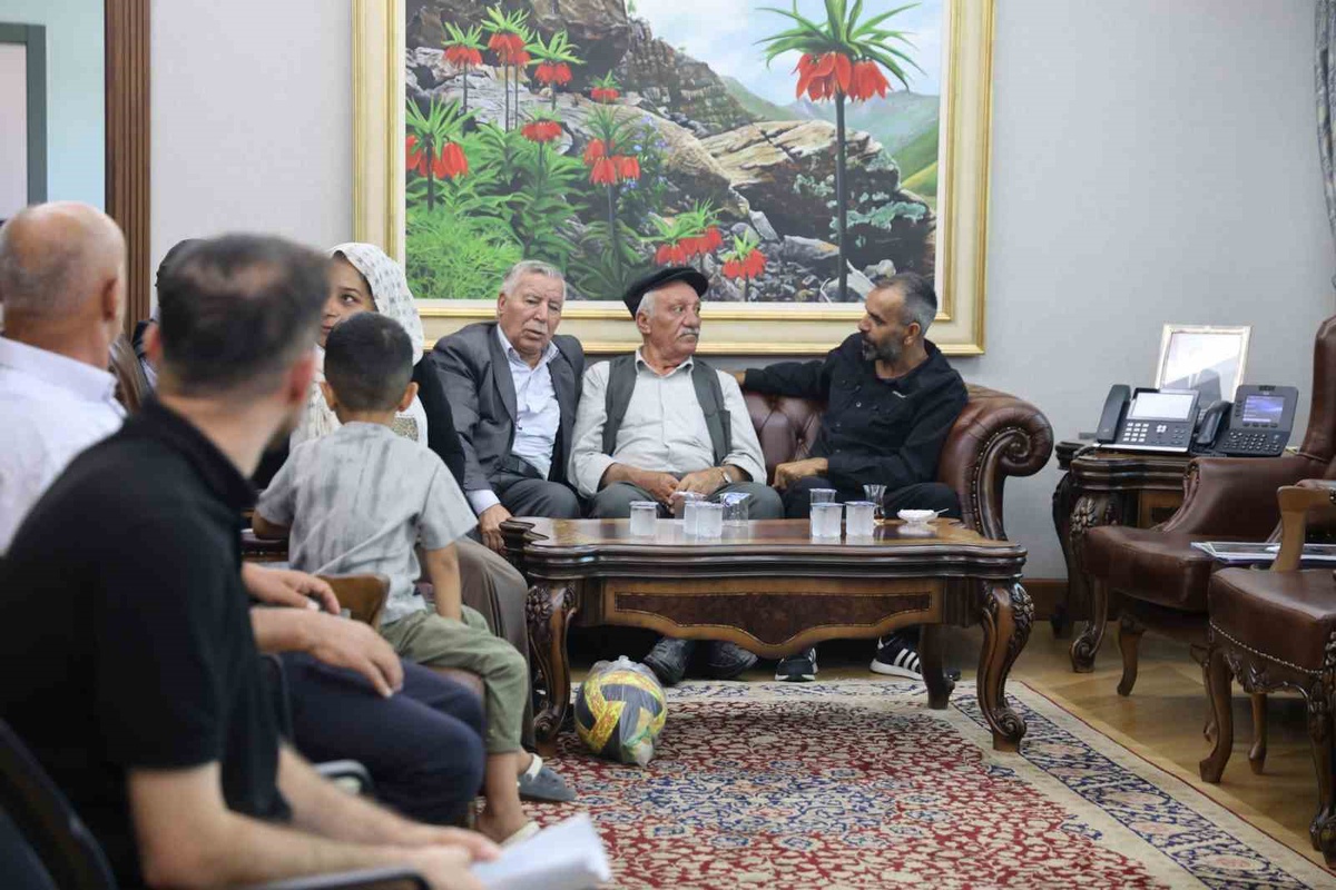 Şırnak\'ta Açık Kapı Projesi ile Vatandaşla Buluşma