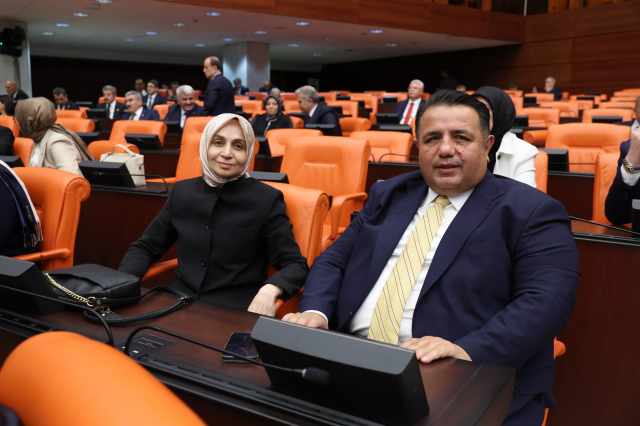 AK Parti Grup Başkanvekili <a class='keyword-sd' href='/leyla-sahin-usta-2/' title='Leyla Şahin Usta'>Leyla Şahin Usta</a> trafik kazası geçirdi, koruması ile birlikte yaralandı