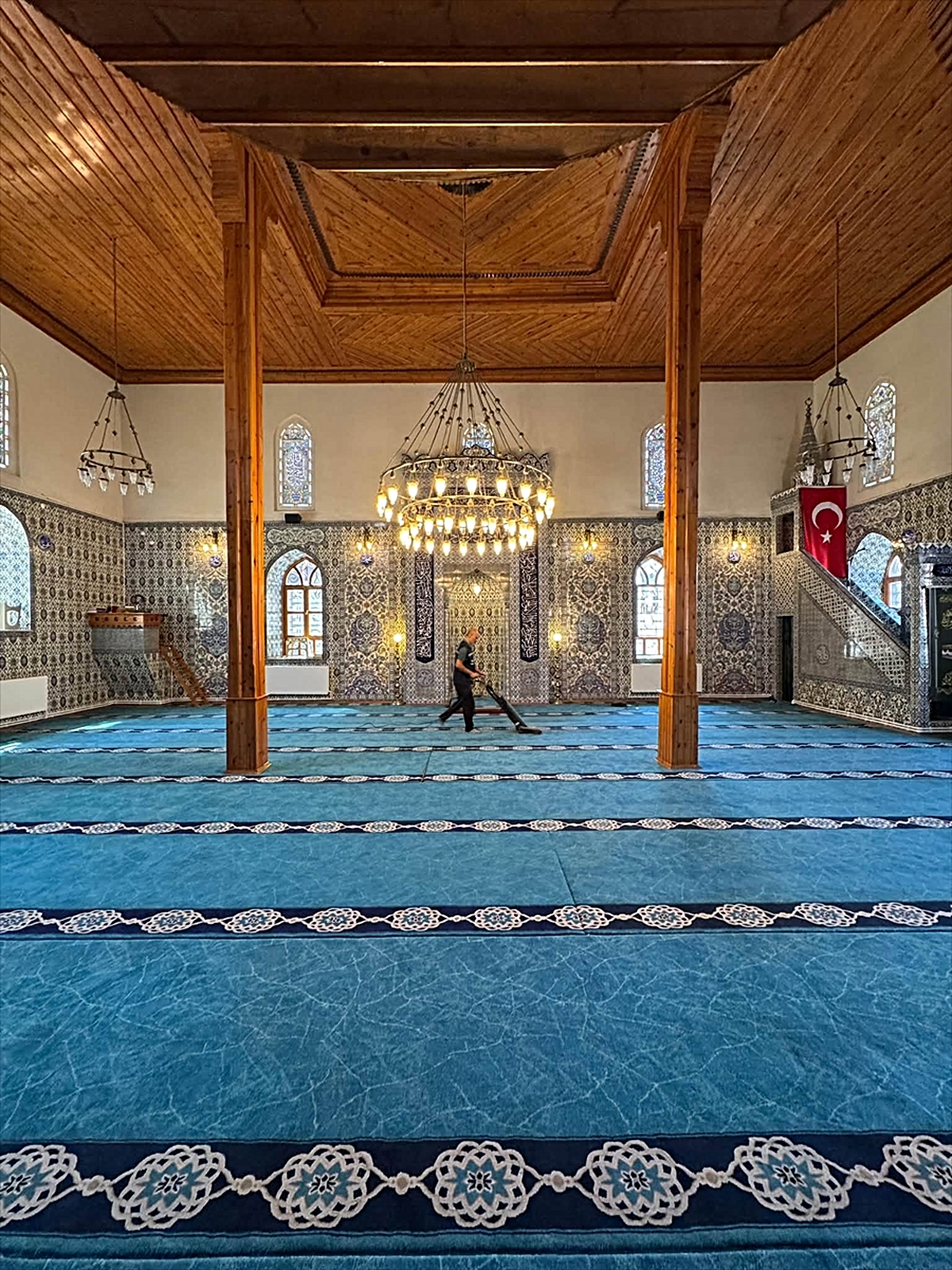 Güdül\'de Camiler Temizlendi