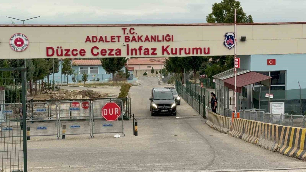 Düzce\'de 41 Aranan Şahıs Yakalandı
