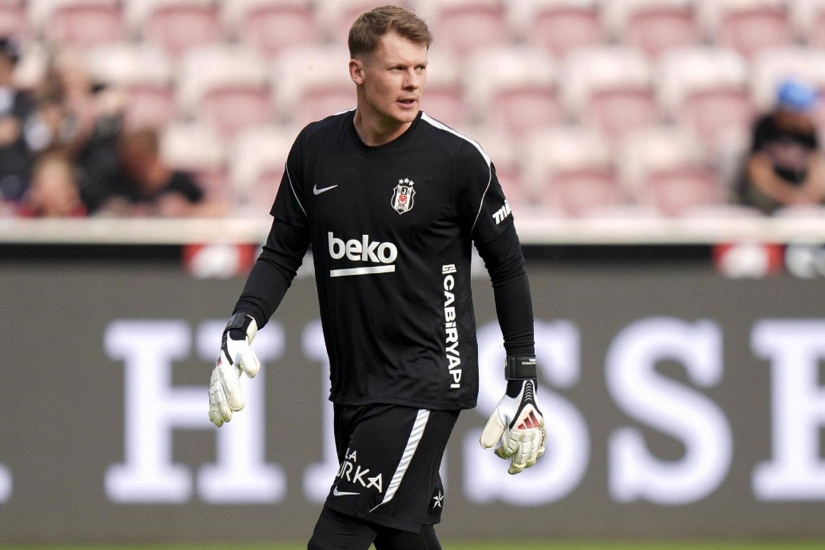 Beşiktaş\'ın kalesinde Nübel duvarı! Taraftarlar "Kaleci dediğin böyle olur?" demeden edemedi