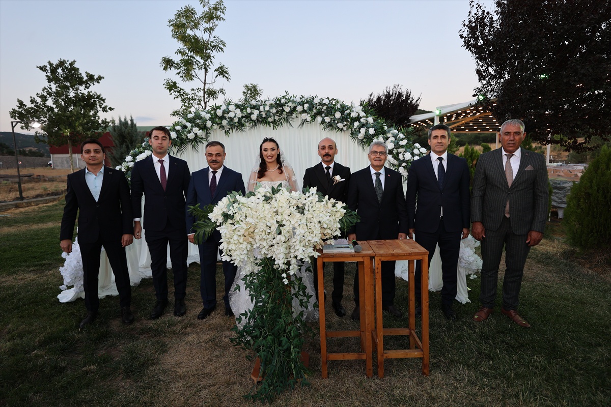Bingöl Vali Yardımcısı Gökmen Evlendi