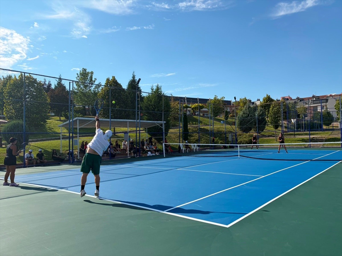 Yeşilay Zafer Kupası Tenis Turnuvası Başladı