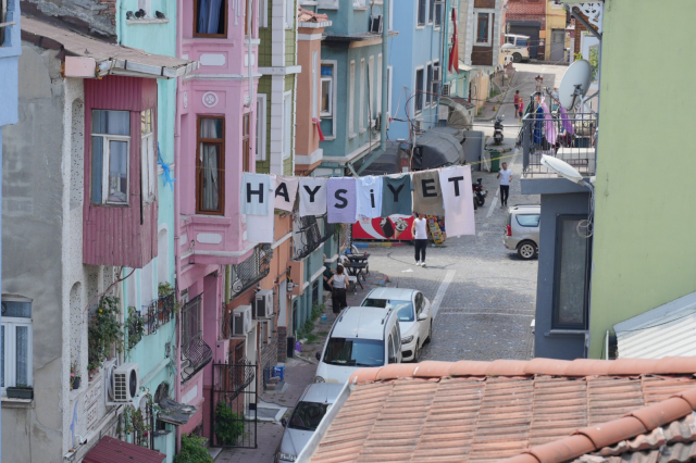 Haysiyet’in Doğduğu Semt Balat’ın Sokaklarında “Haysiyet” Yazıyor