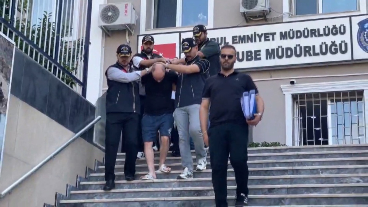 İstanbul\'da 20 Milyon Liralık Dolandırıcılık Operasyonu