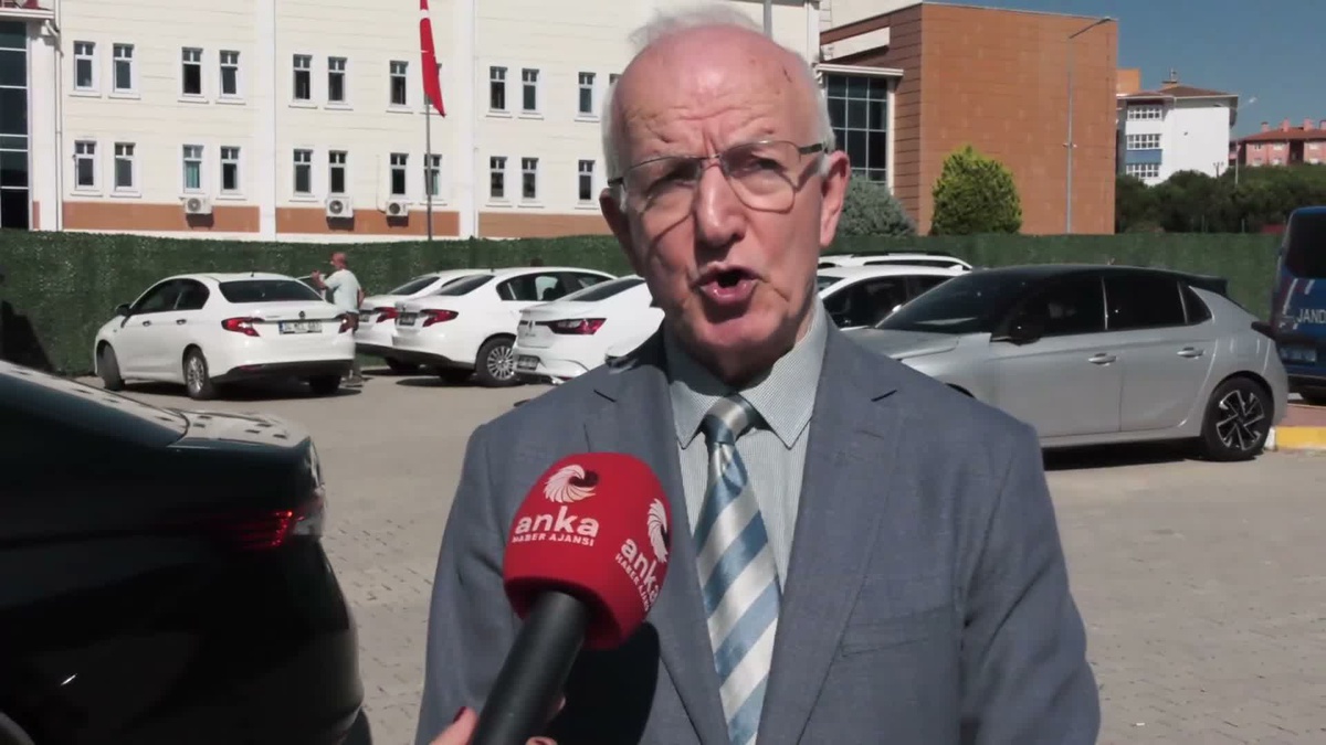İBB Davası\'nın ikinci celsesi... İbrahim Kaboğlu: "Yeni duruşma salonu adil yargılanma hakkının gereklerini karşılamaktan uzak"