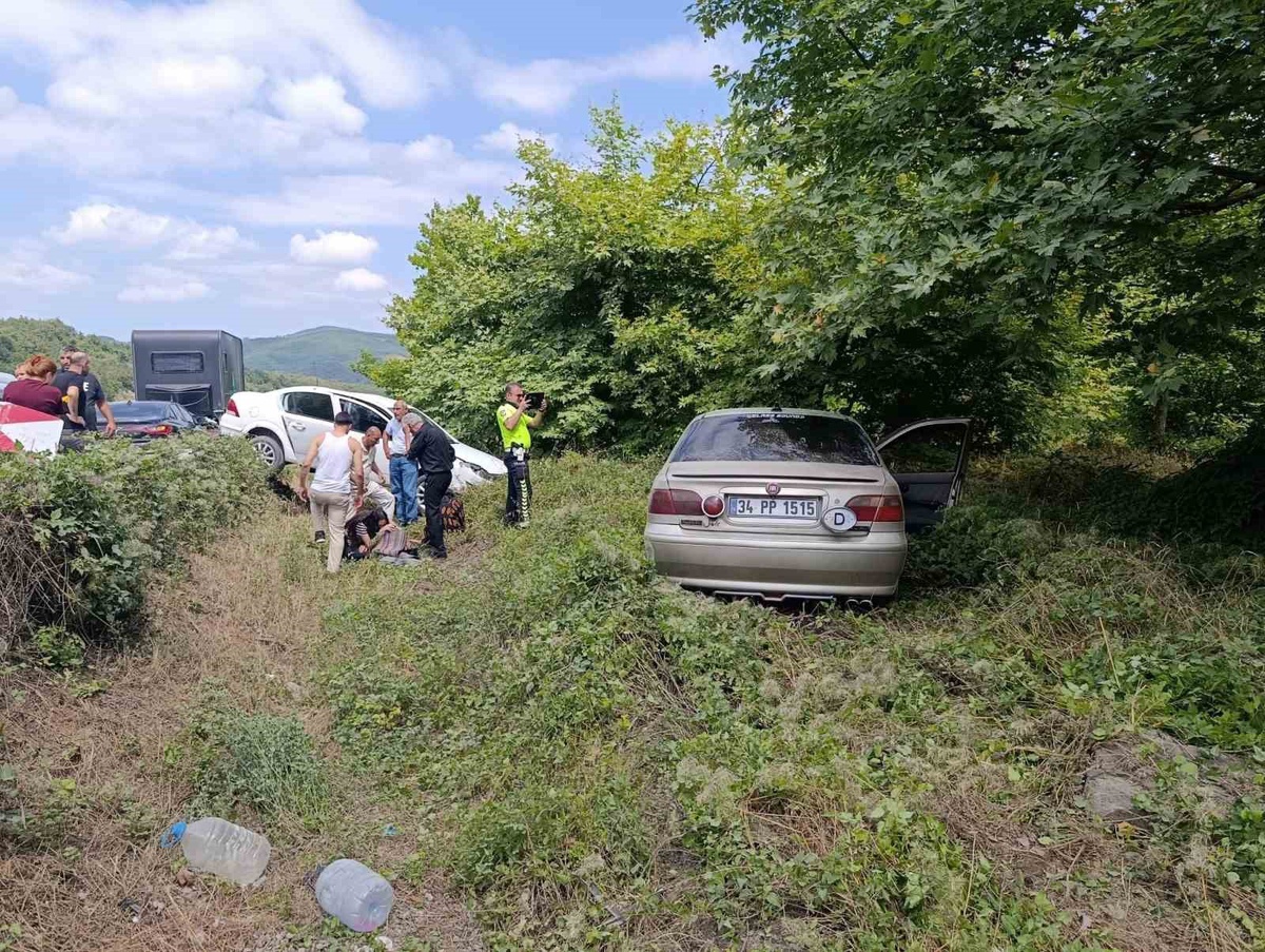Samsun\'da Trafik Kazası: 5 Yaralı