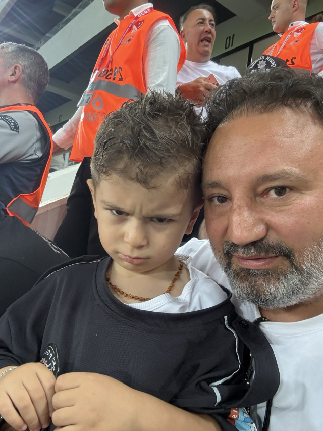 Küçük çocuğa formasını çıkarttıran Şenel Akdemir sessizliğini bozdu