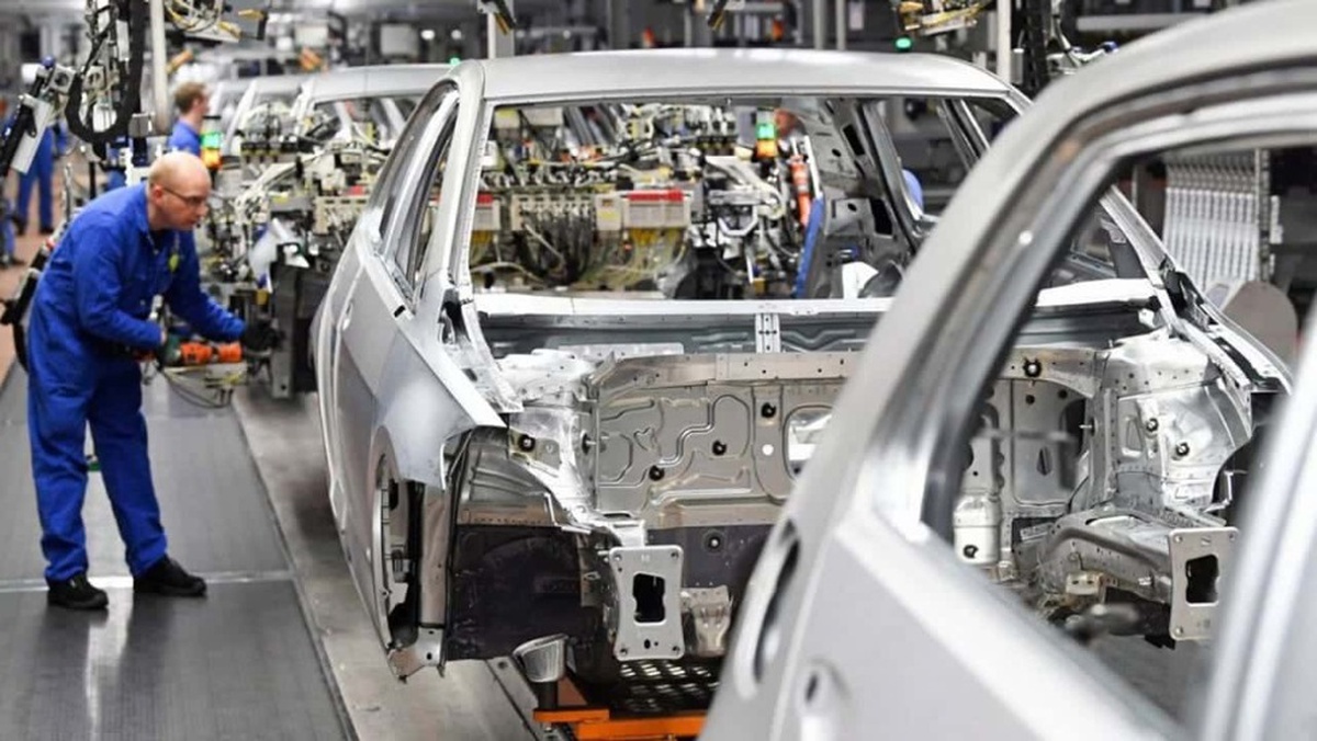 Otomotiv Üretiminde Düşüş, İhracatta Artış