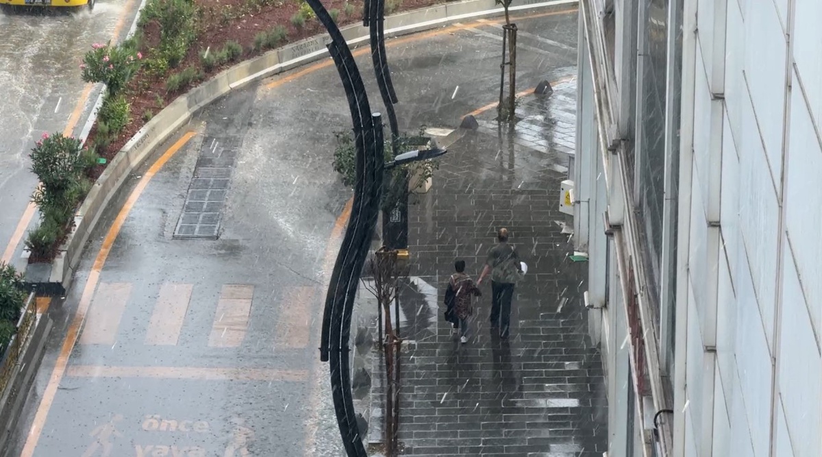 Karabük\'te Ani Sağanak Yağış