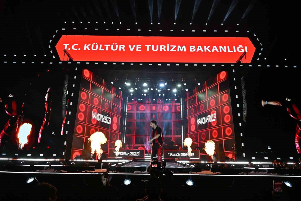 Sefo\'dan Müzik Dolu Festival Akşamı
