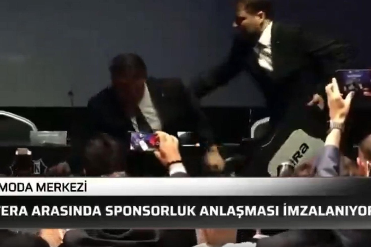 Serdal Adalı'nın talihsiz anı! Basın toplantısında yere düştü