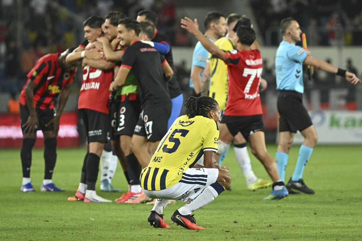 Yenilgi göz göre göre gelmiş! Fenerbahçe\'de mağlubiyetin 5 nedeni