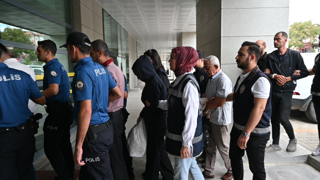 12 yıl sonra korkunç gerçek ortaya çıktı! Derin dondurucudan çıkan cesetle ilgili 13 kişi tutuklandı