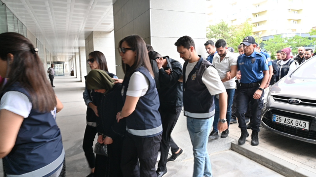 12 yıl sonra korkunç gerçek ortaya çıktı! Derin dondurucudan çıkan cesetle ilgili 13 kişi tutuklandı