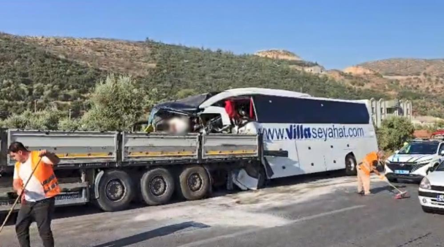 2 kişinin öldüğü otobüs kazasından ünlü oyuncuya kötü haber! Kardeşi yoğun bakımda