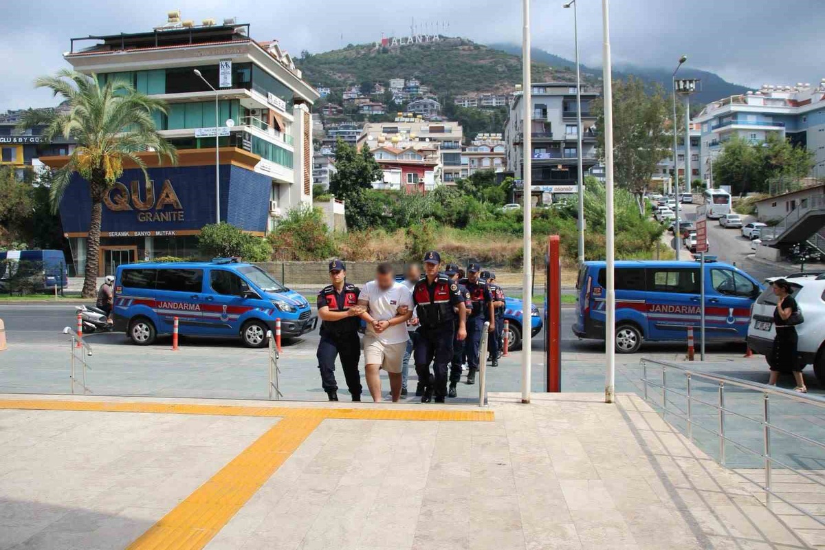 Alanya\'da Silahlı Saldırı: 2 Tutuklama