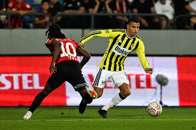 Alarmları kurun! Fenerbahçe'nin Şampiyonlar Ligi maçı şifresiz kanalda