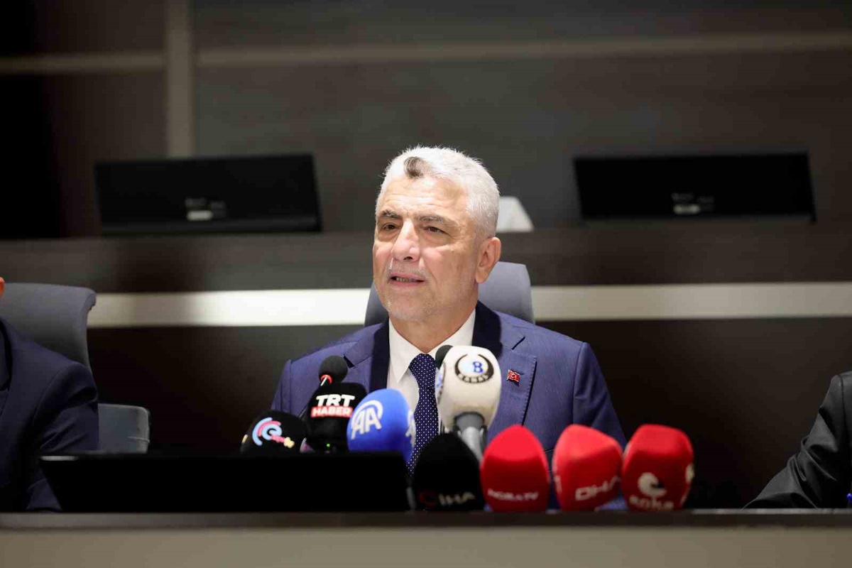 Bakan Bolat Aksaray\'da Ziyarette Bulundu