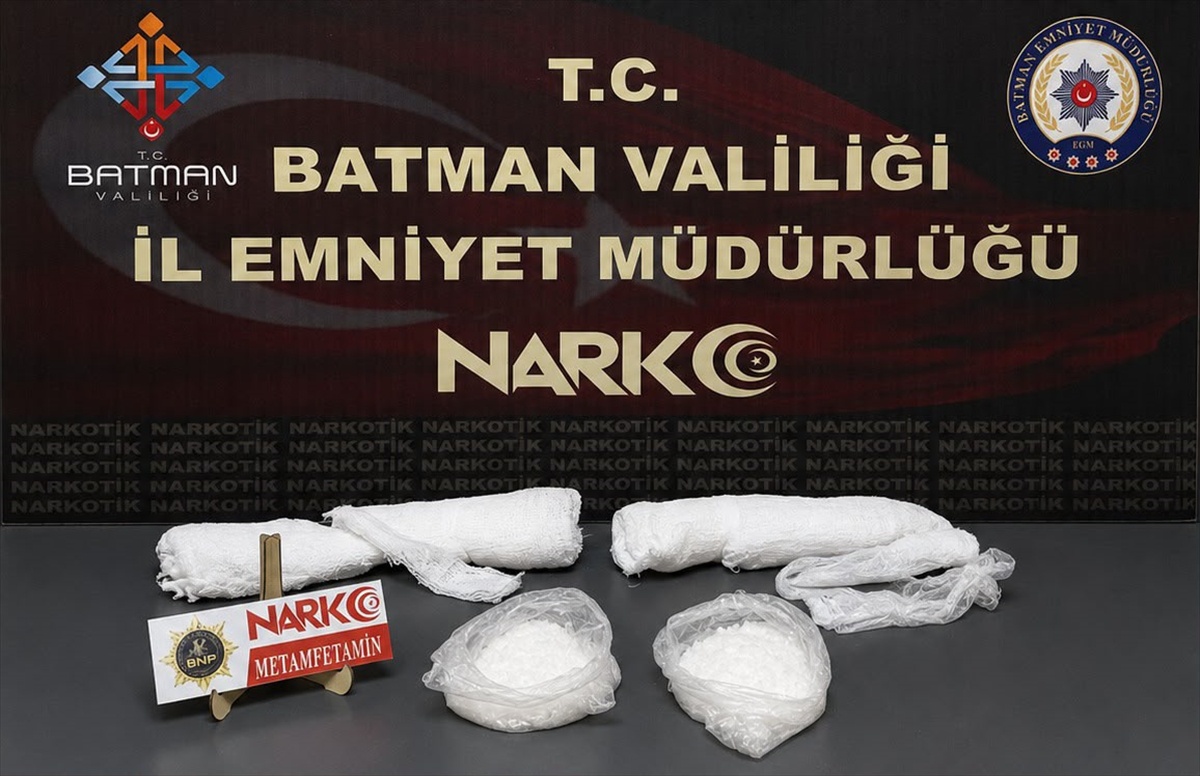 Uyuşturucu Alçıda Gizlenerek Taşındı