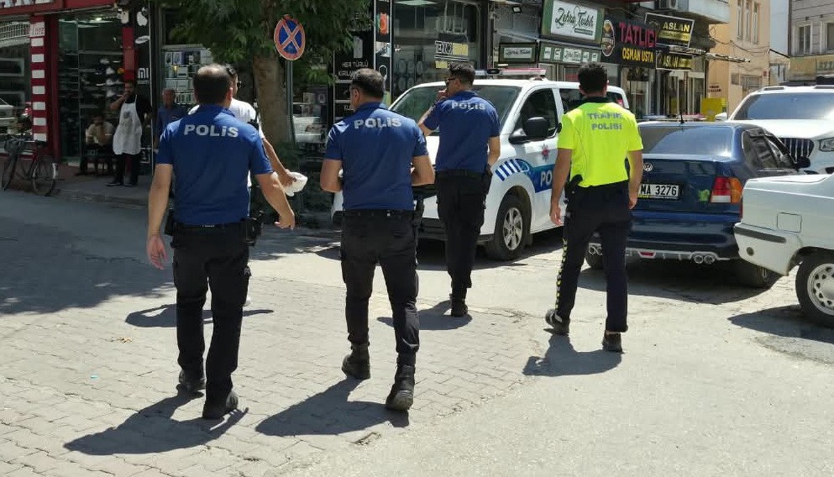 Adıyaman\'da Bıçaklı Saldırı: Genç Yaralandı