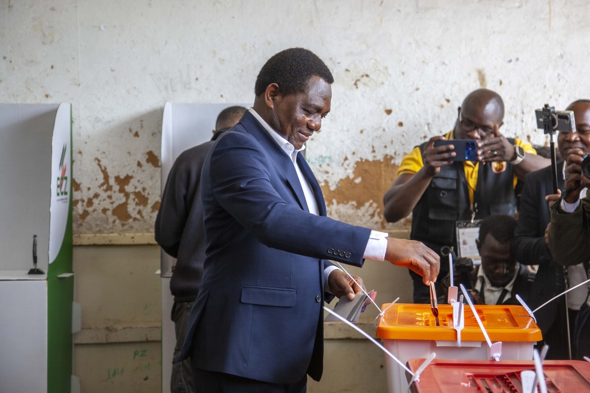 Çin\'den Zambiya Cumhurbaşkanı Hichilema\'ya Tebrik