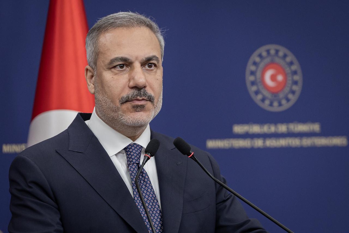 Hakan Fidan\'dan Katar ve Suriye ile Telefon Görüşmeleri