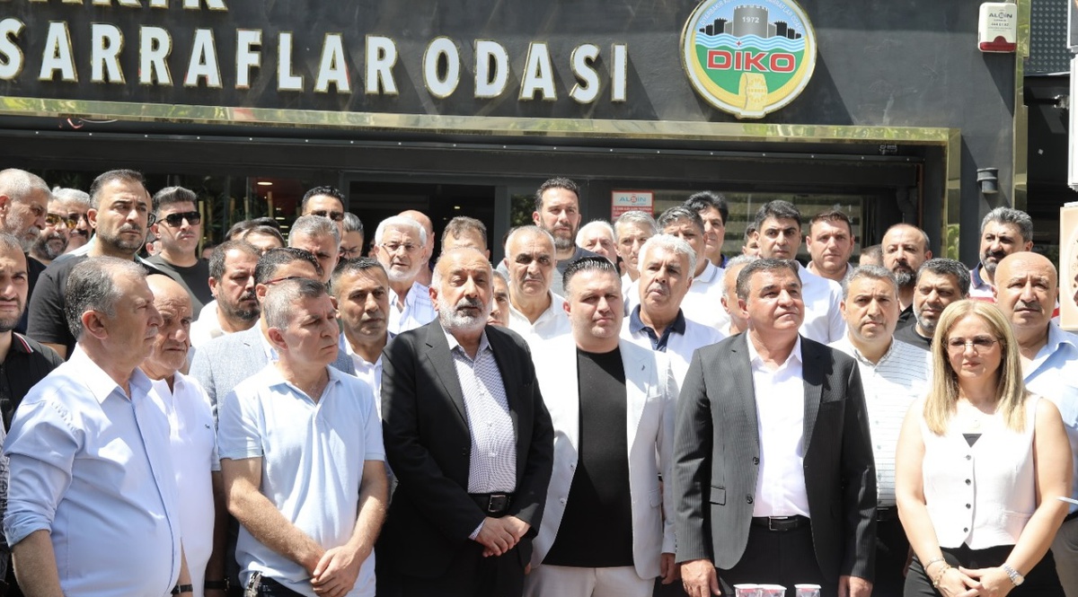 Diyarbakır\'da İş Yerlerine Saldırılara Tepki