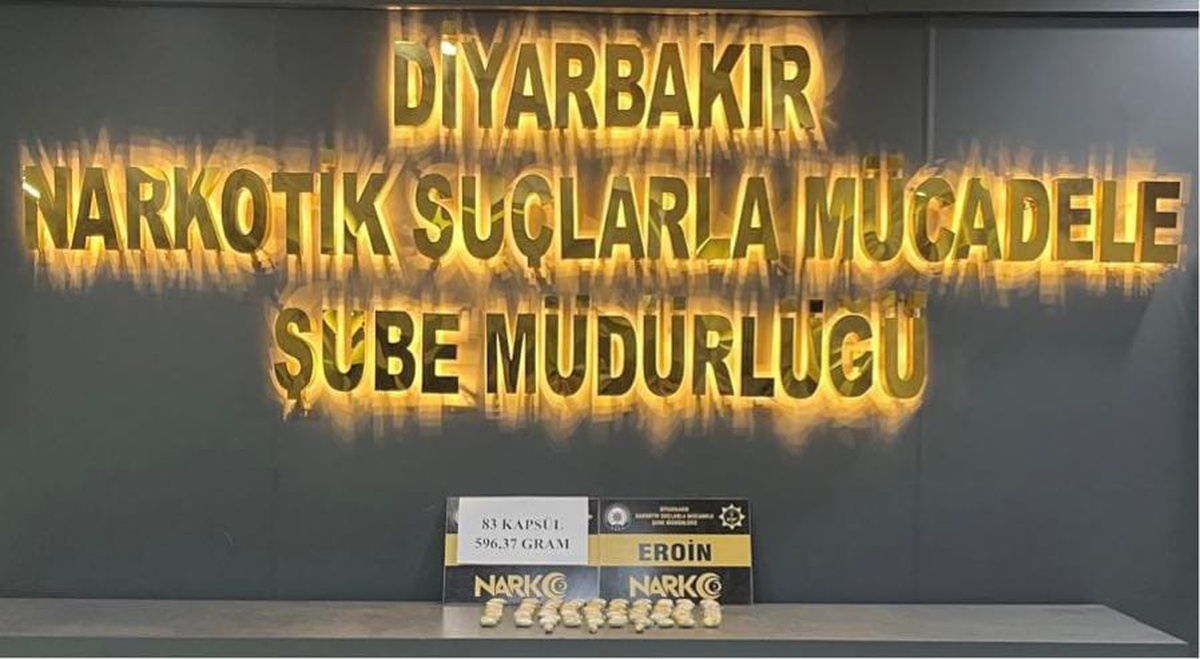 Diyarbakır\'da 83 Kapsül Eroin Ele Geçirildi