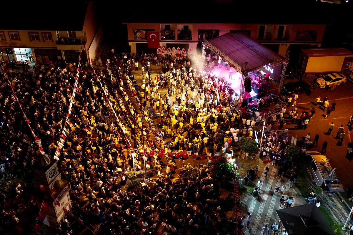 Doğanyol’da festival coşkusu! Çevre ilçelerden vatandaşlar akın etti