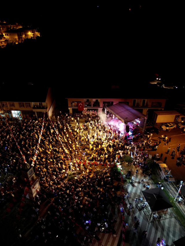 Doğanyol’da festival coşkusu! Çevre ilçelerden vatandaşlar akın etti
