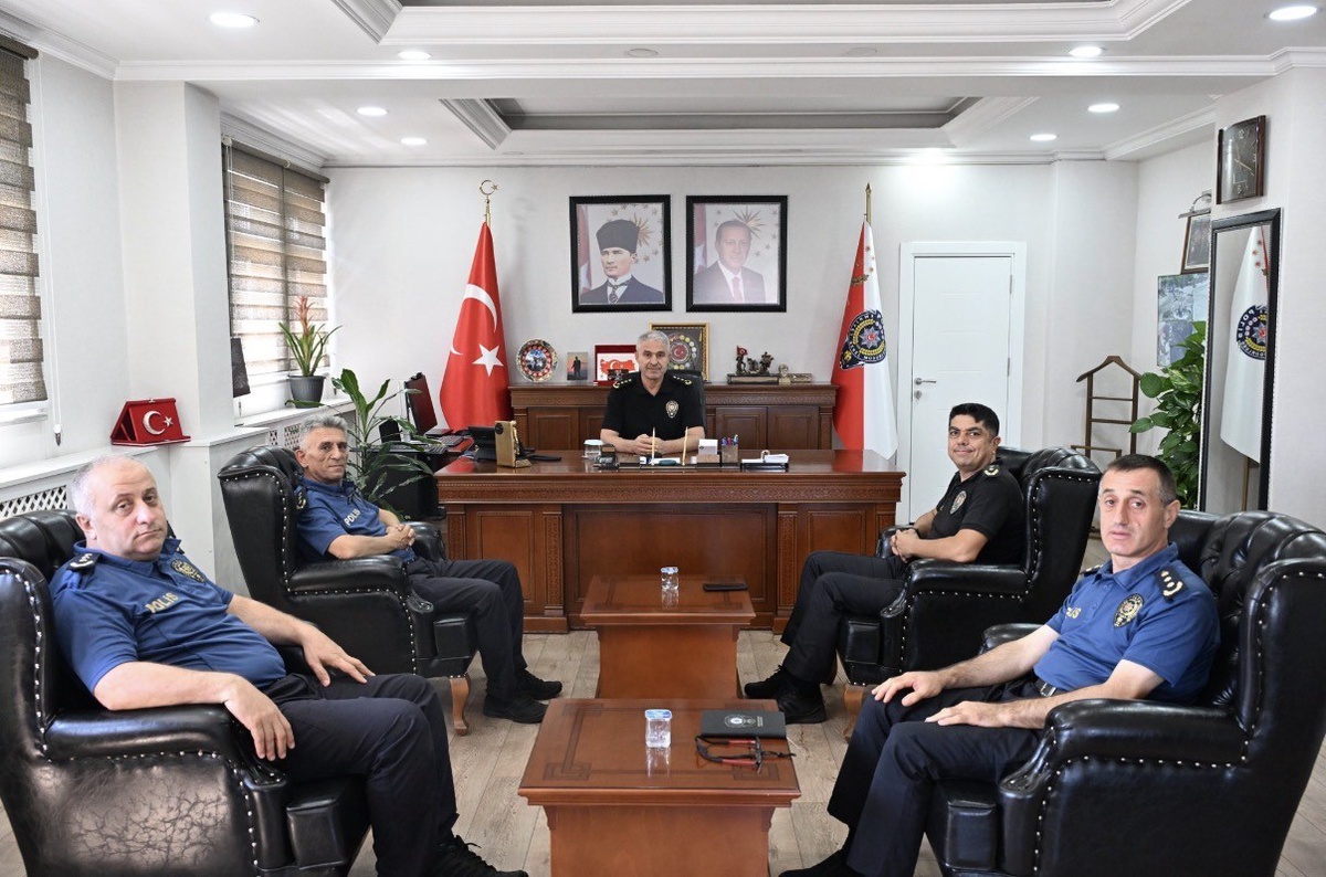 Düzce\'de Emniyet Müdür Yardımcılarına Terfi