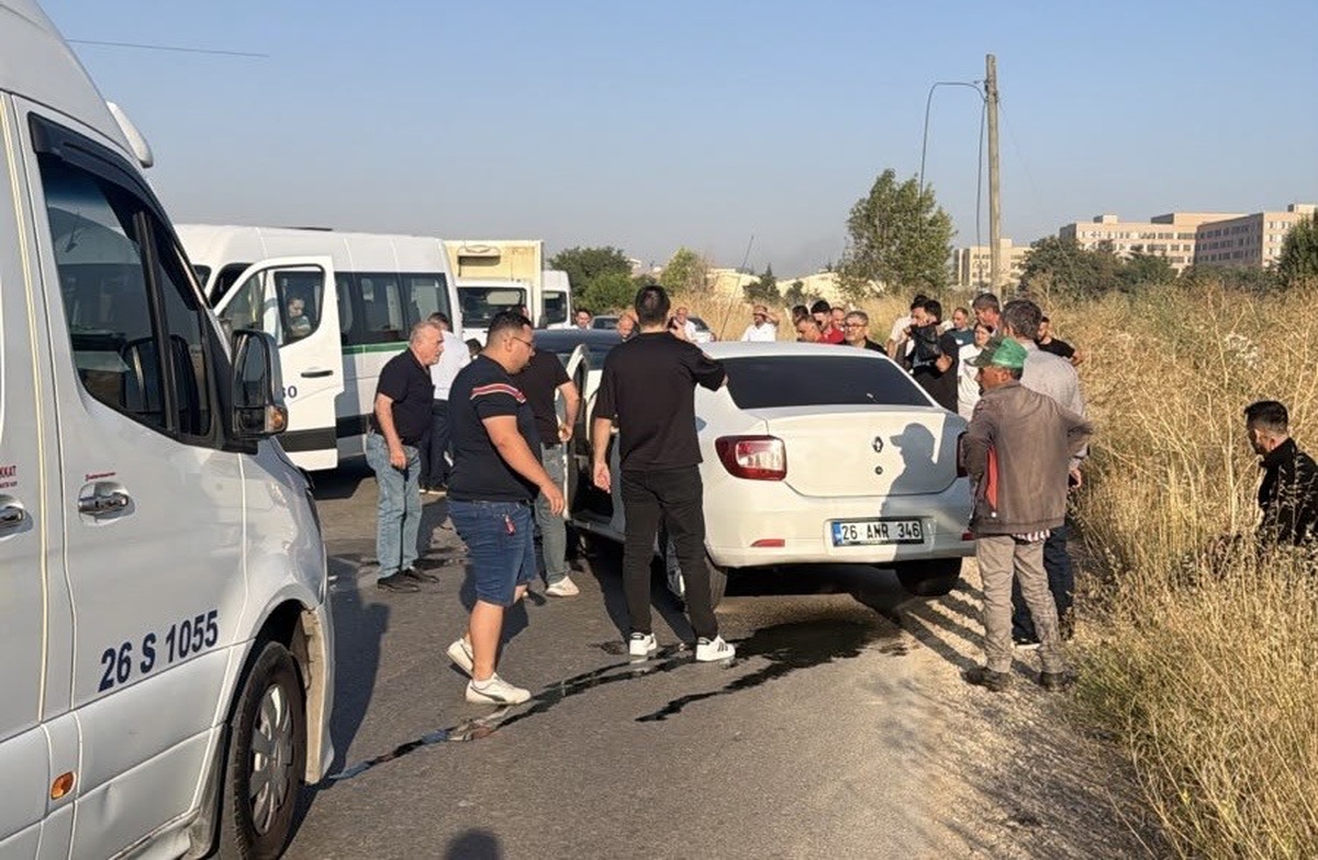 Eskişehir\'de Kafa Kafaya Kaza