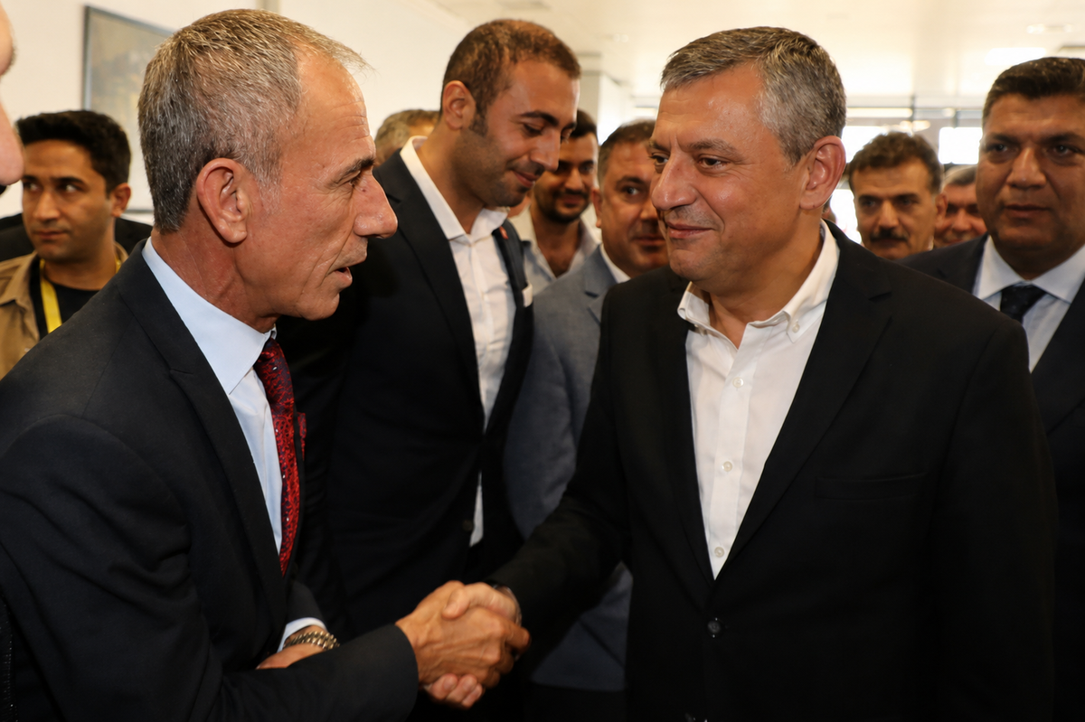 Gaziantep\'te YENİ Partili vekili bıçaklayan ismin de YENİ Parti saflarına geçtiği ortaya çıktı