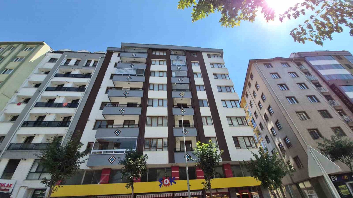 Gölcük Depremi\'nin Izleri 27 Yıl Sonra